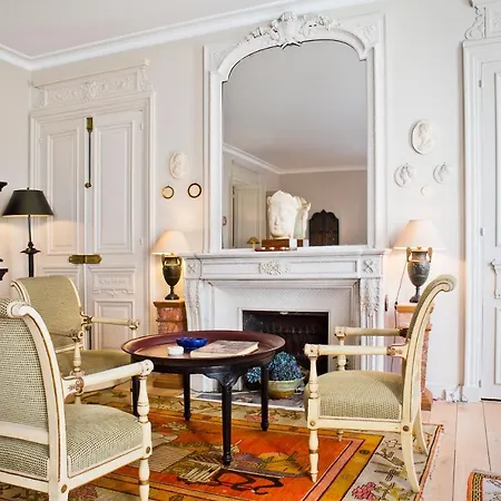 Luxury And Large 2 Bedroom In The Exclusive Golden Triangle Lejlighed Paris